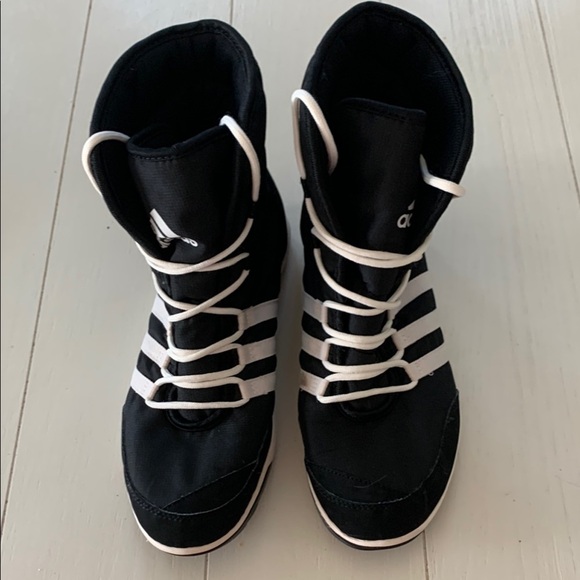 Adidas Choleah Terrex
Snow Boot - Picture 1 of 7